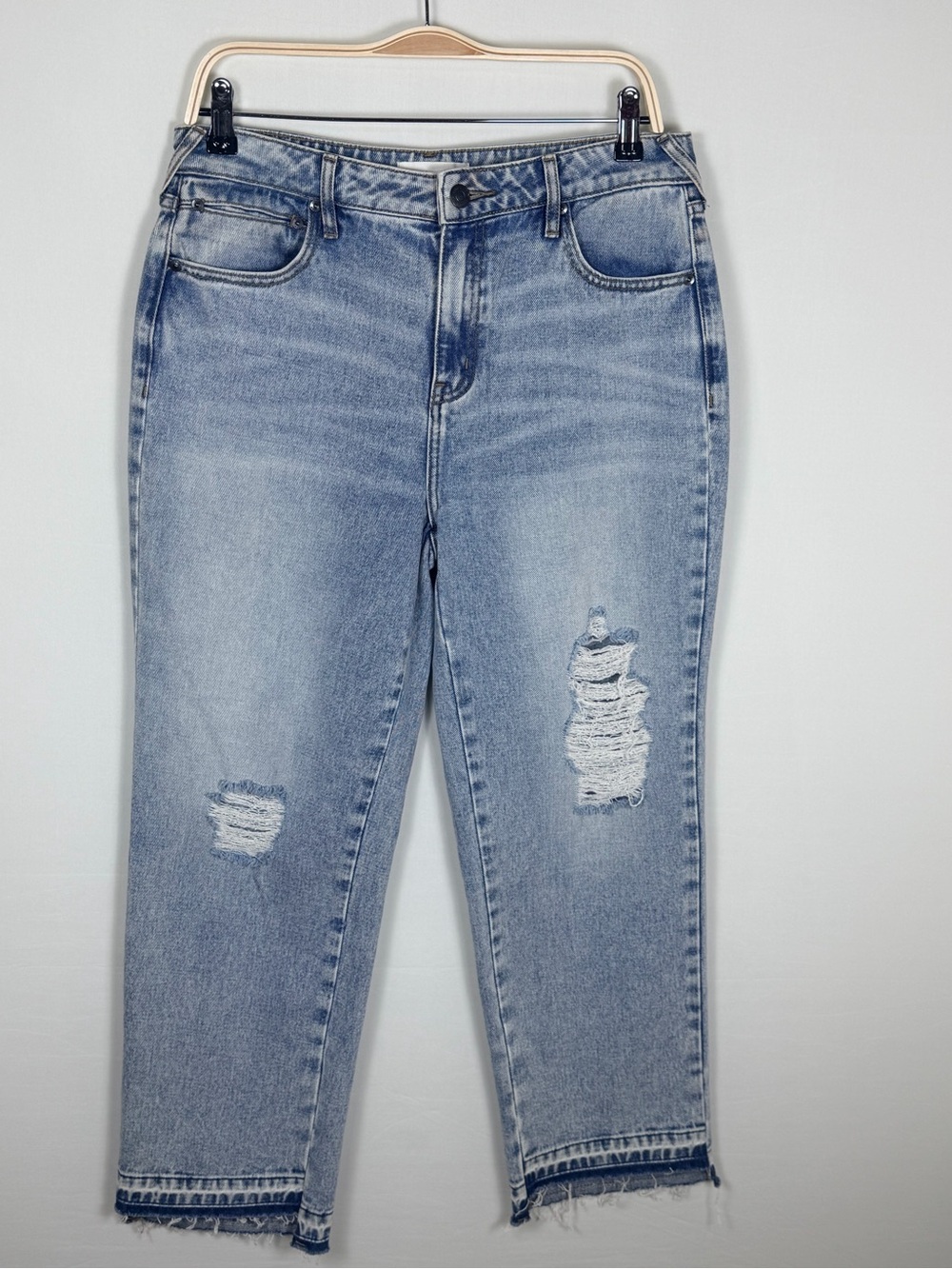 Cleo + Wolf High Rise Straight Leg Jeans Distressed Raw Hem Light Wash W29 L27
